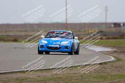 media/Jan-15-2023-CalClub SCCA (Sun) [[40bbac7715]]/Group 1/Qualifying (Sweeper)/